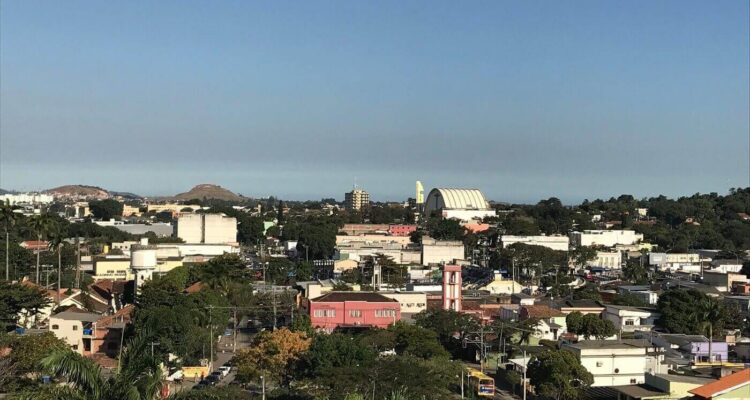 Vista aérea de Santa Cruz, que encabeça a lista dos maiores bairros do Rio de Janeiro
